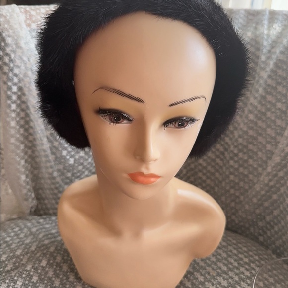 BONWIT TELLER REAL FUR EARMUFFS - Picture 14 of 14